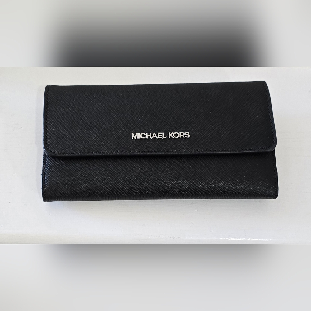 Michael Kors Large Trifold Black Jet Set Travel Leather Wallet NEW